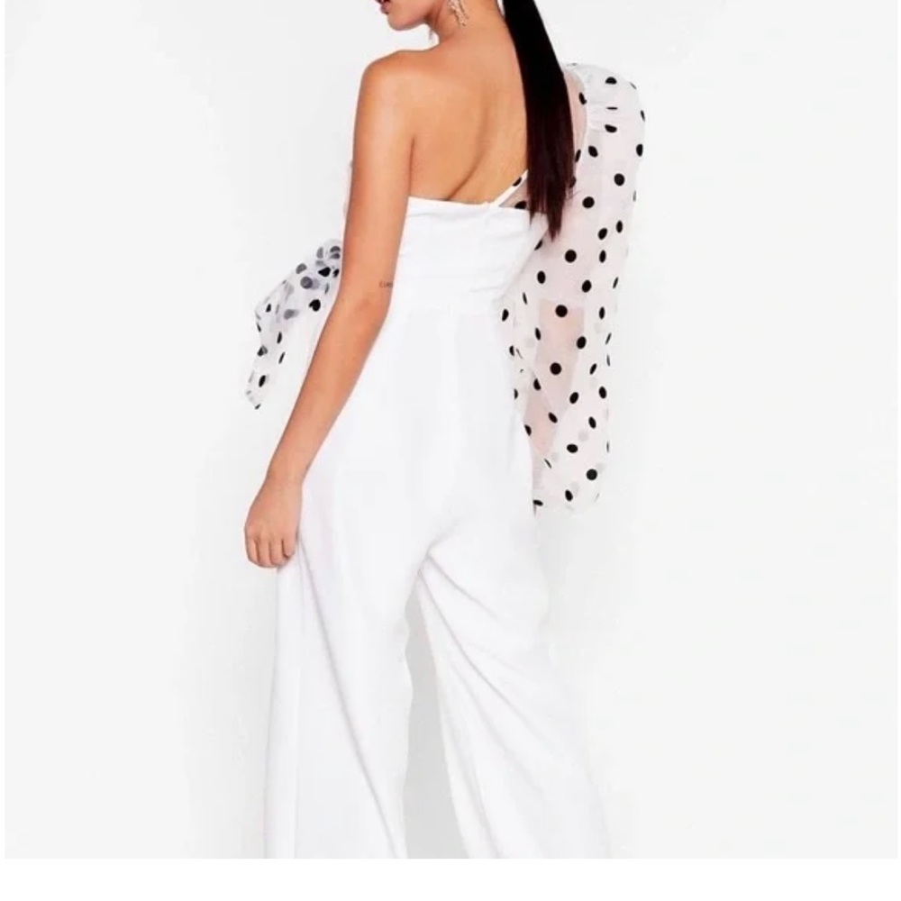 NWT - NASTY GAL WHITE JUMPSUIT w/ORGANZA SLEEVE - Picture 2 of 6